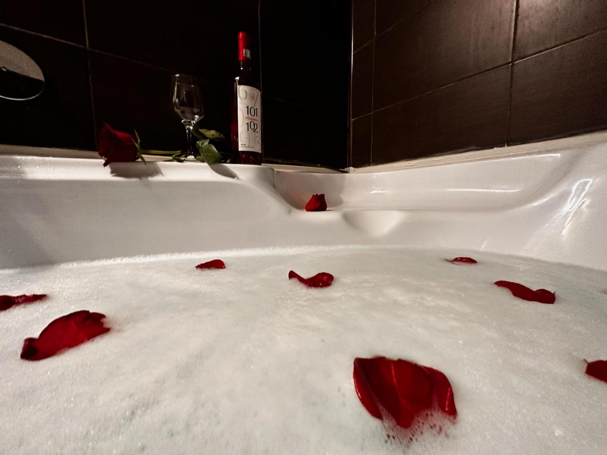 Romantic Charm, Spa, Free Early Check-in Bukarest