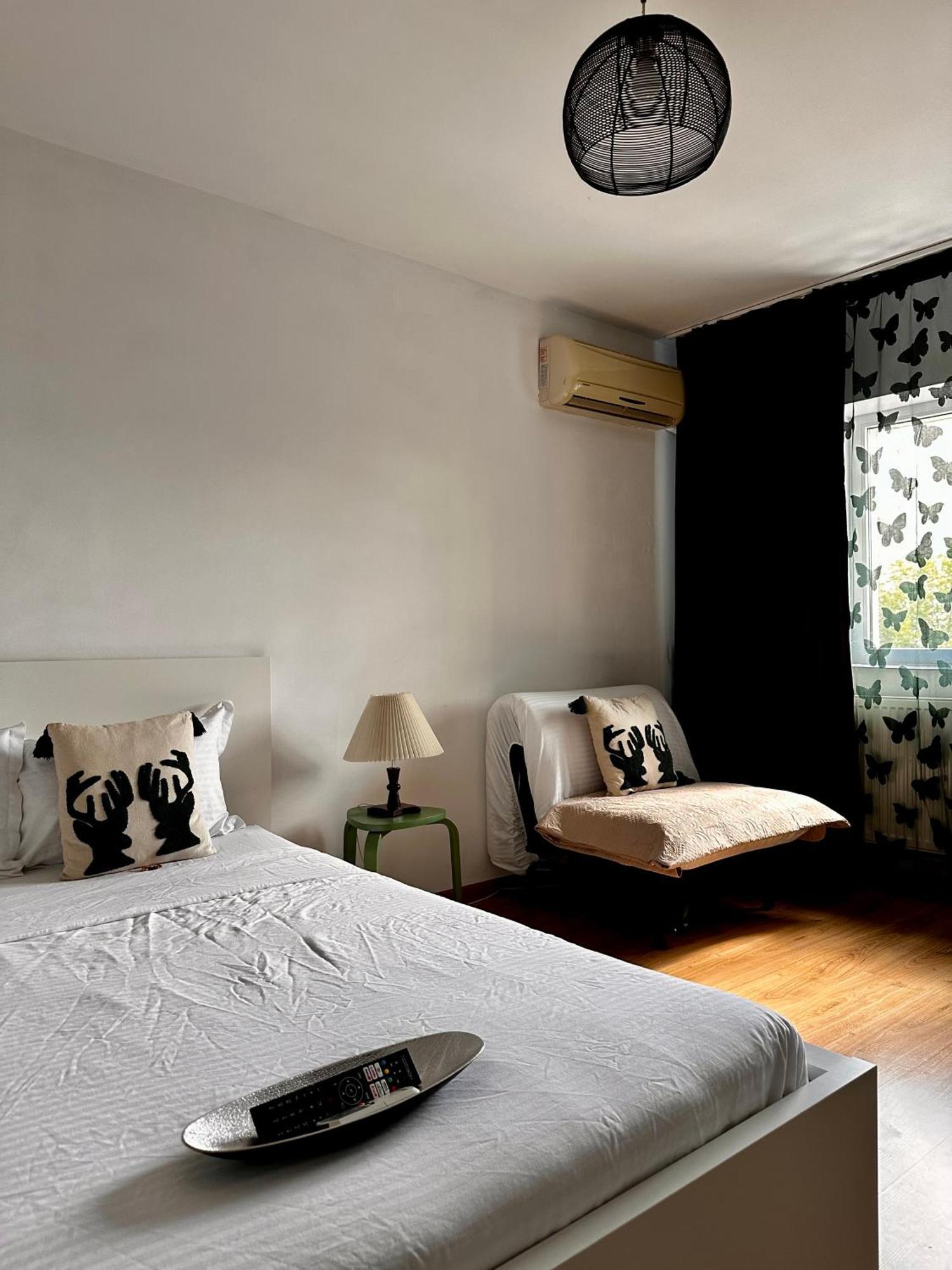 Romantic Charm, Spa, Free Early Check-in Apartment Bukarest