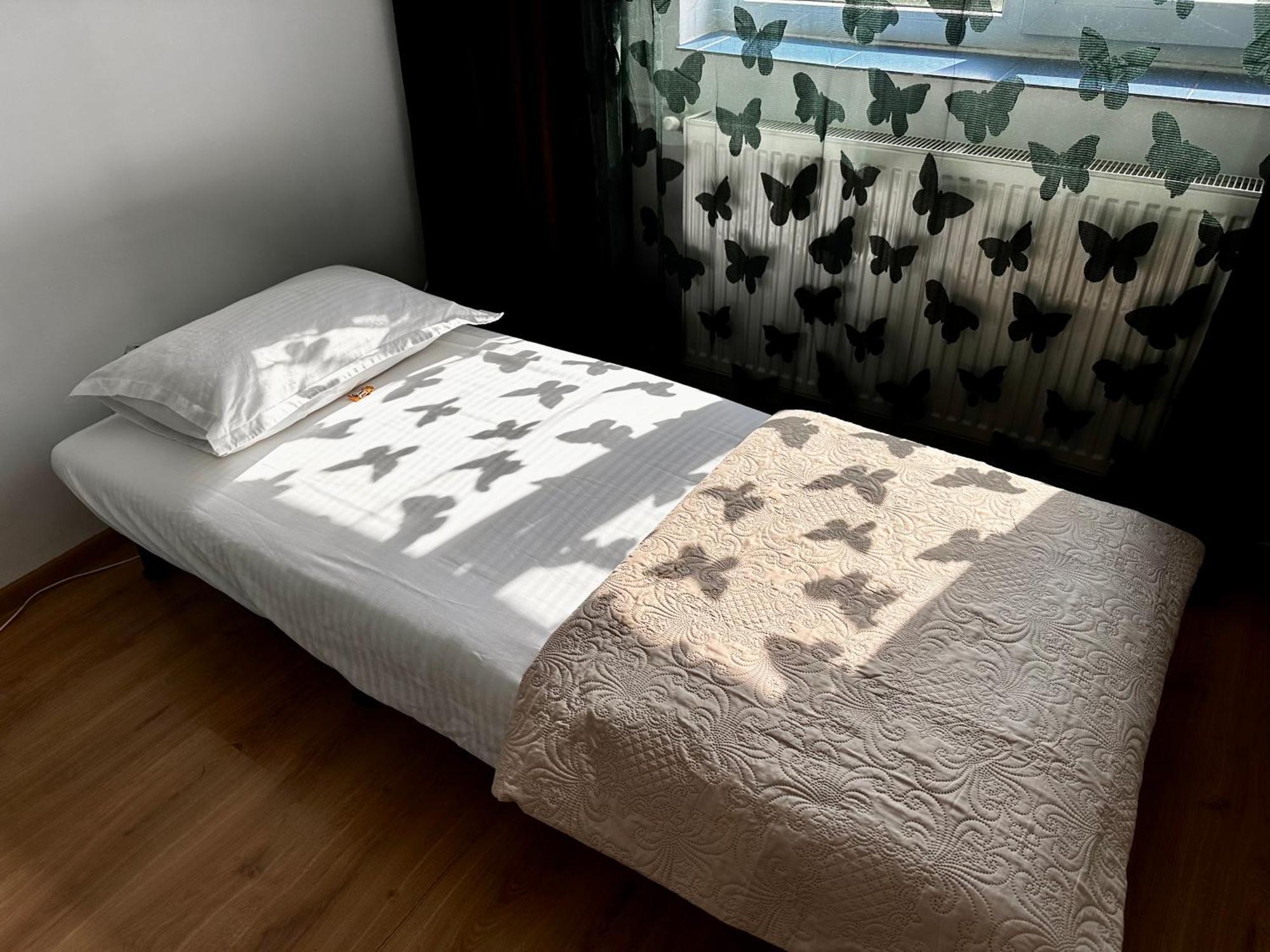 Romantic Charm, Spa, Free Early Check-in Apartment Bukarest